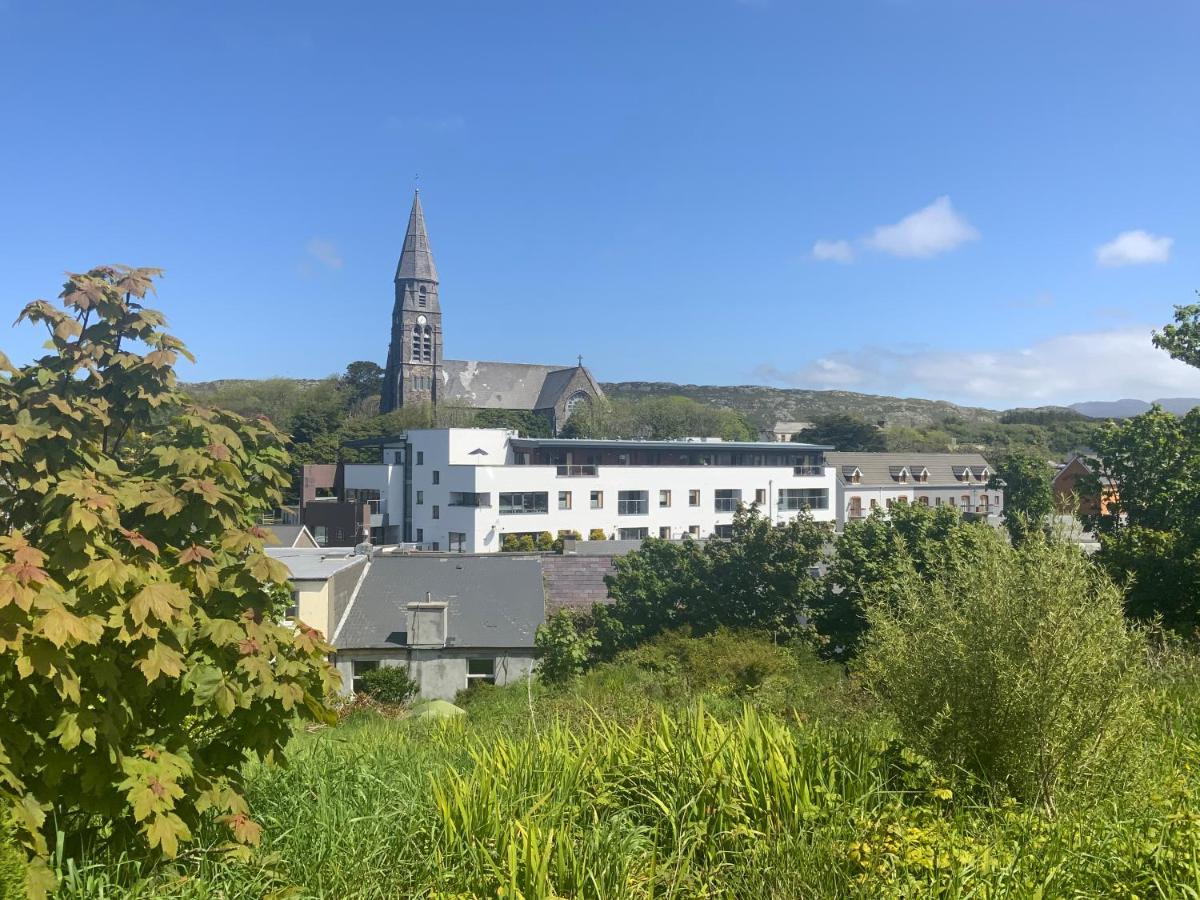 Courthouse View Penthouse 2 Apartamento Clifden Exterior foto