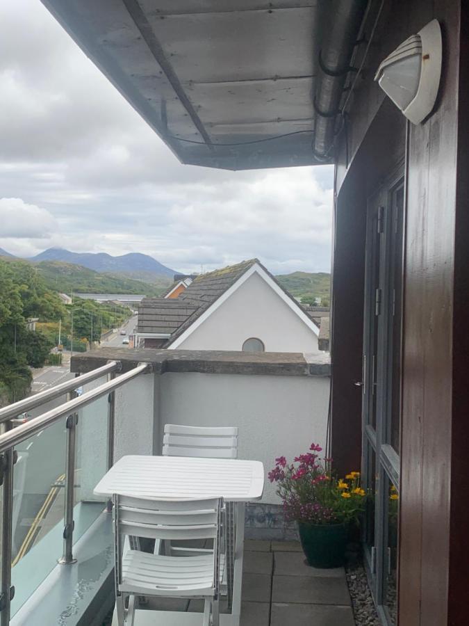 Courthouse View Penthouse 2 Apartamento Clifden Exterior foto