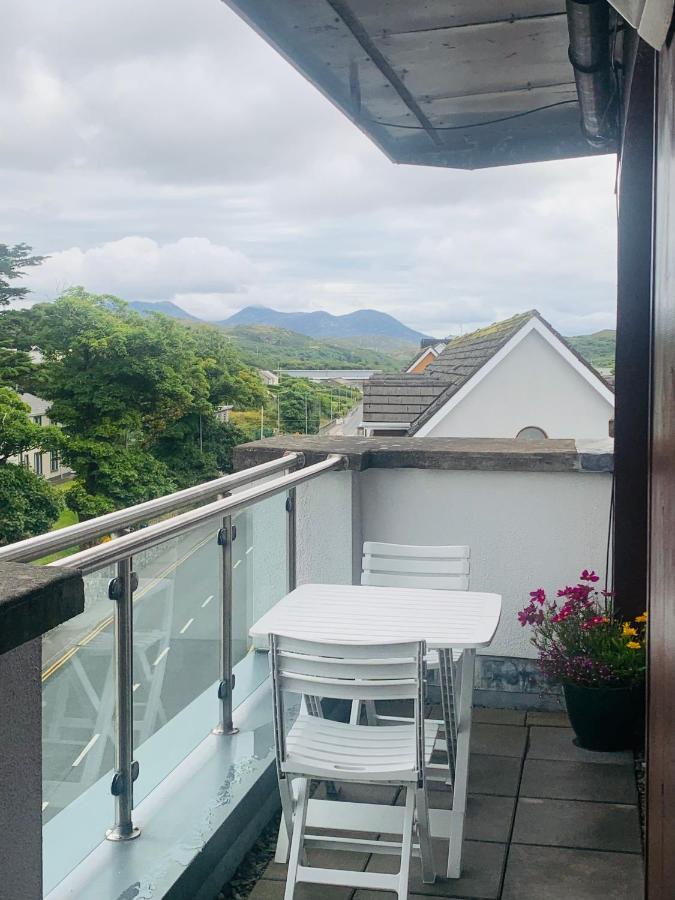 Courthouse View Penthouse 2 Apartamento Clifden Exterior foto