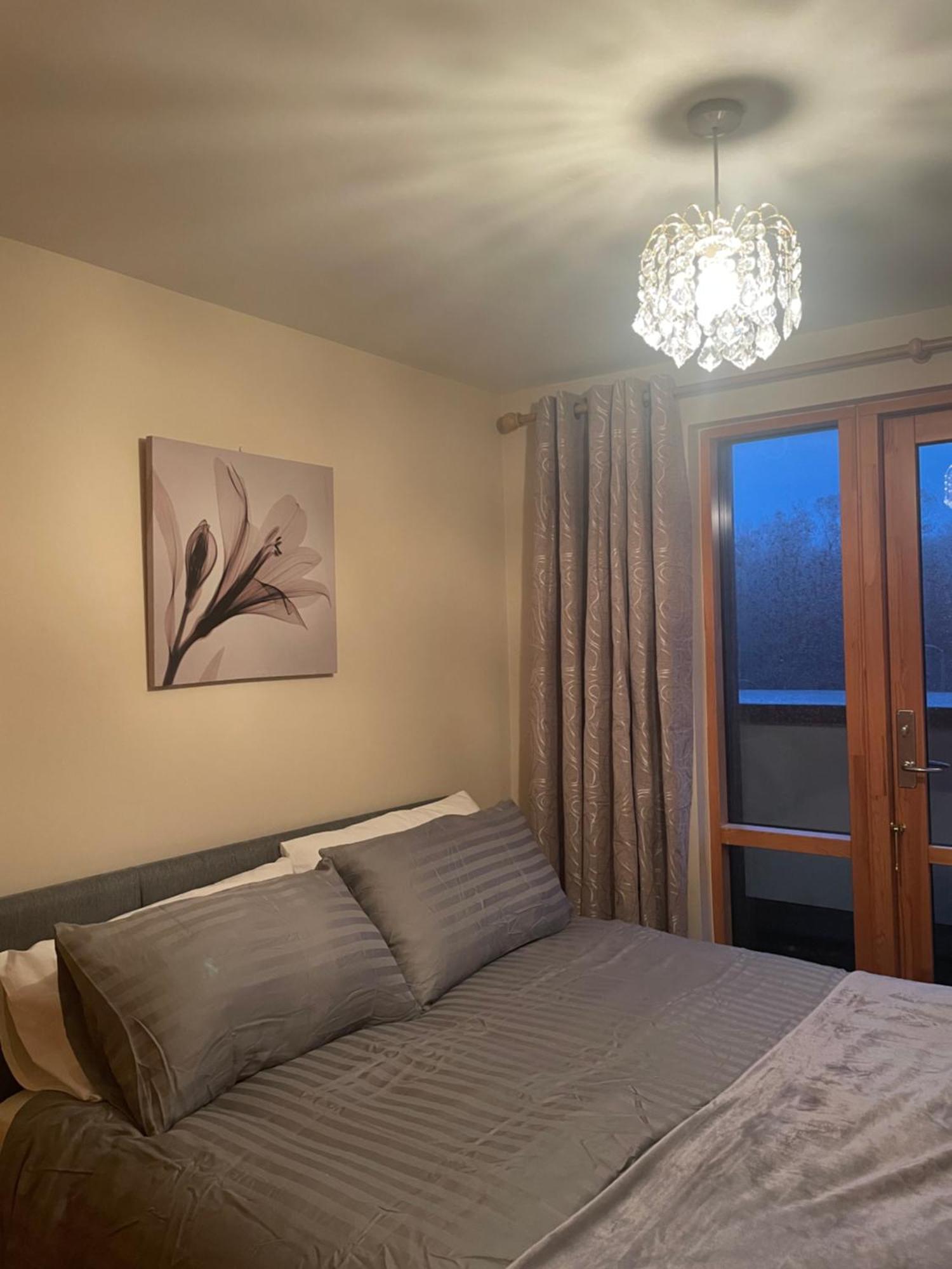 Courthouse View Penthouse 2 Apartamento Clifden Exterior foto