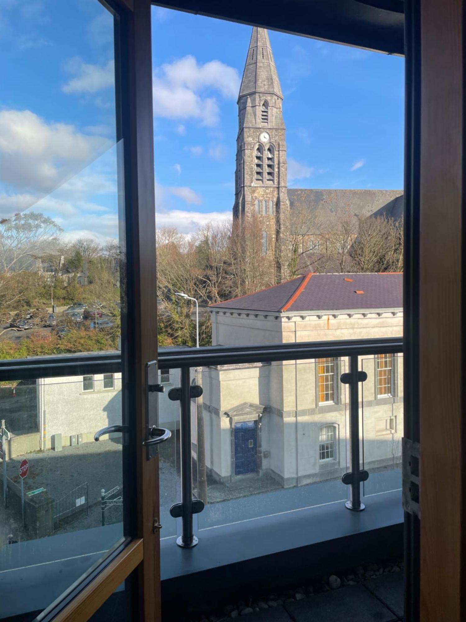 Courthouse View Penthouse 2 Apartamento Clifden Exterior foto